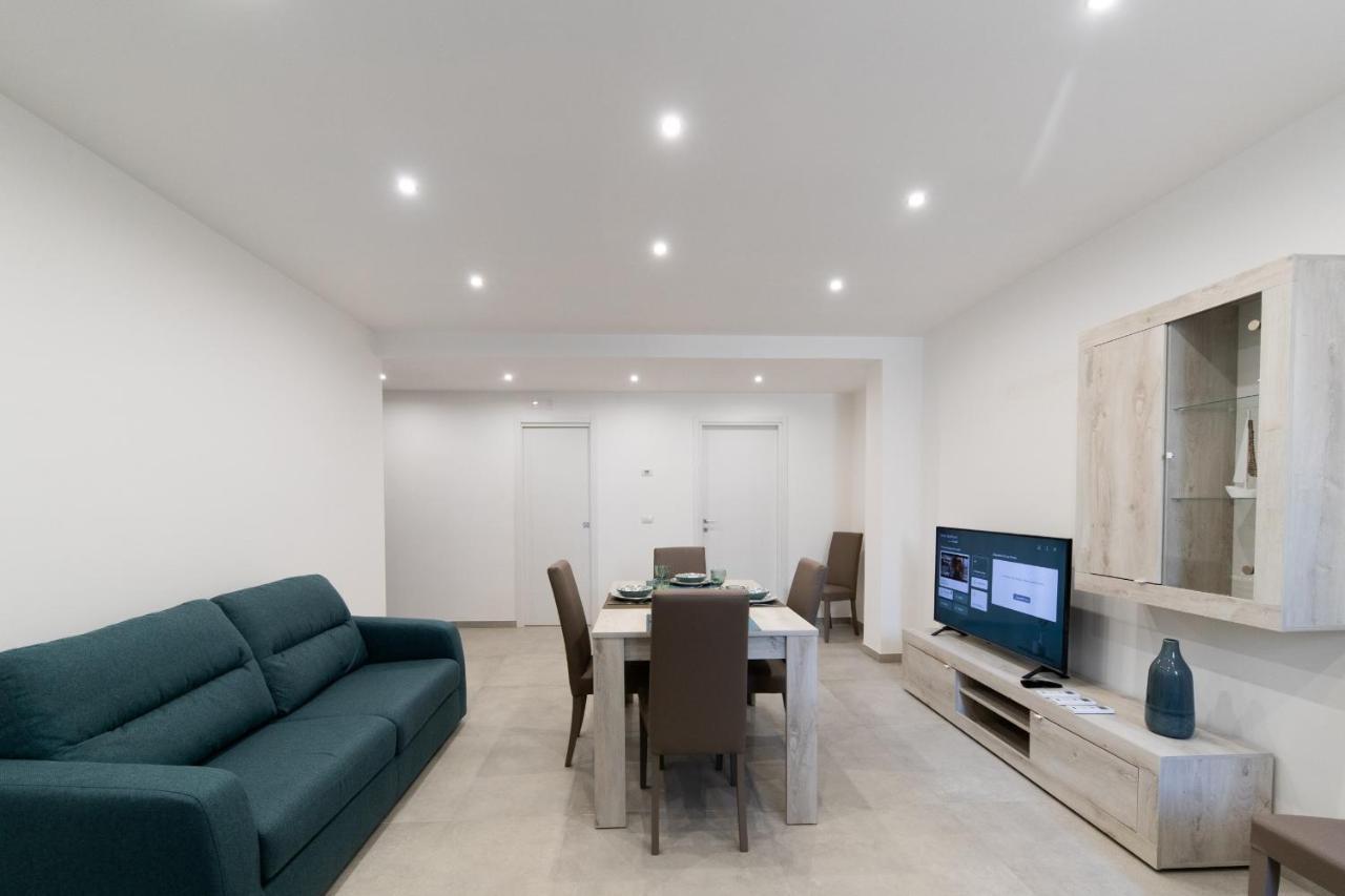 Plume Apartment By Wonderful Italy Барі Екстер'єр фото